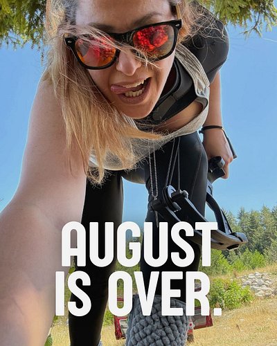 Goodbye August. 
You sucked, but you had some insight. 
And now, 
it really feels like the (well overdue) end of a chapter. 
...