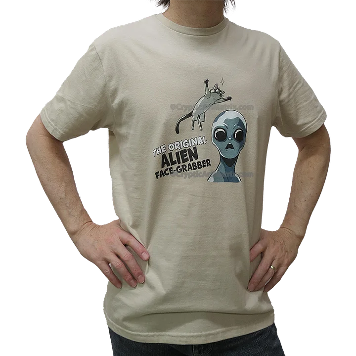 Alien Face Grabber - Unisex T-Shirt product image (1)