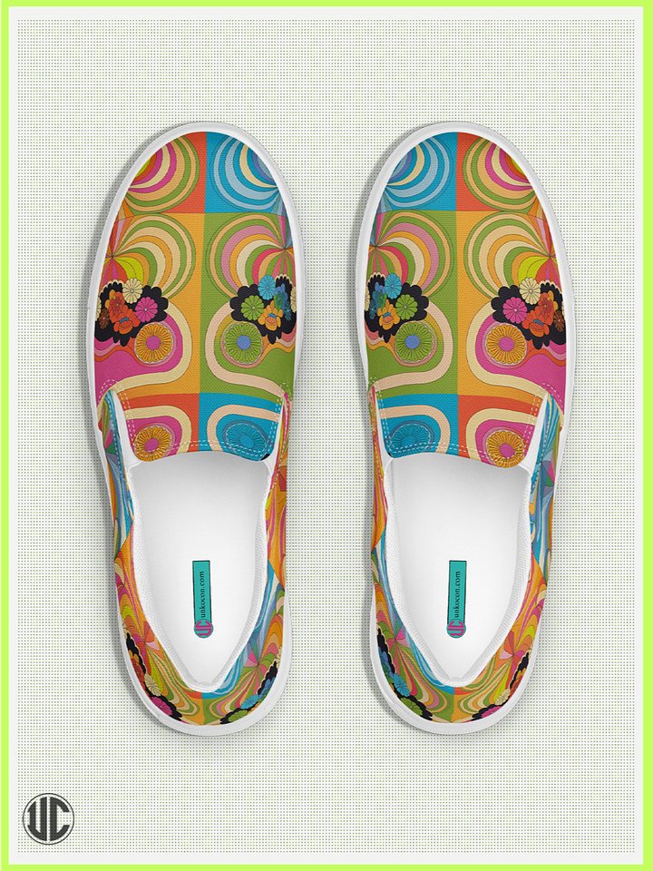 UnkoCon – Boho Retro Swirl Bloom Women’s Slip-On Shoes product image (1)