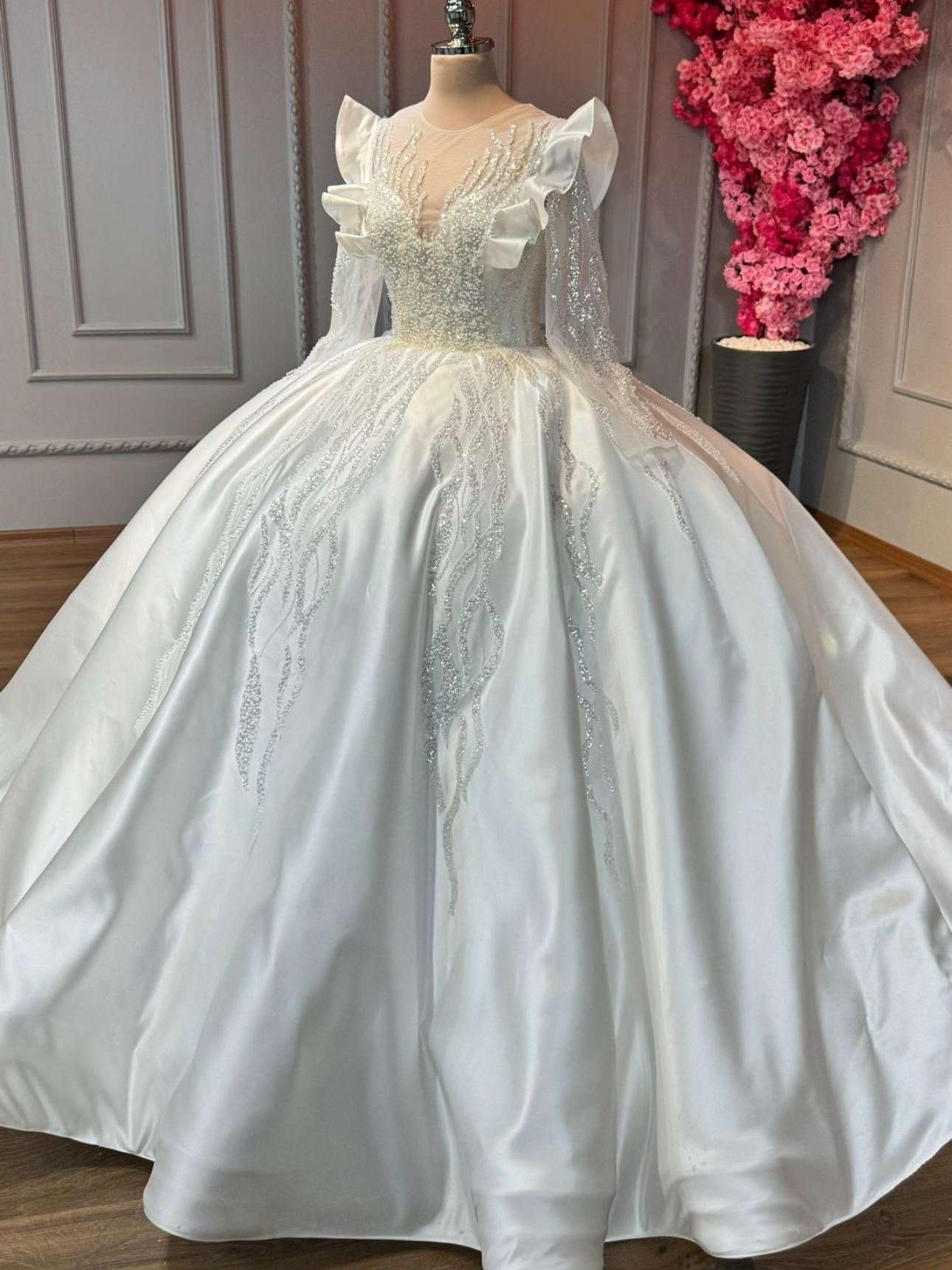 Wedding dress product image (1)