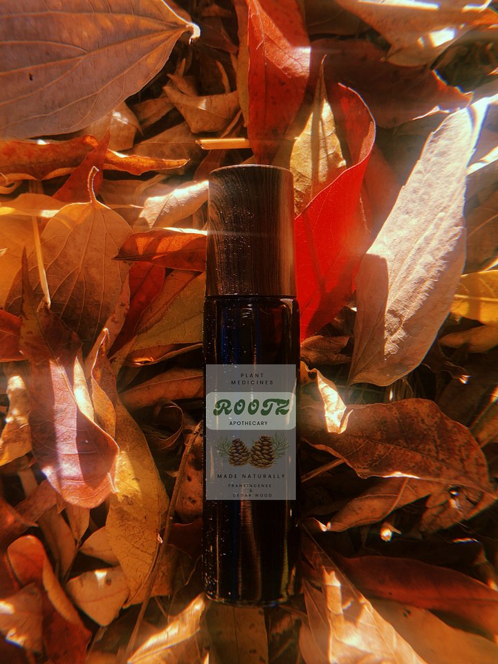 Frankincense Cedarwood Essential Oil Roll On (10 ml) product image (1)