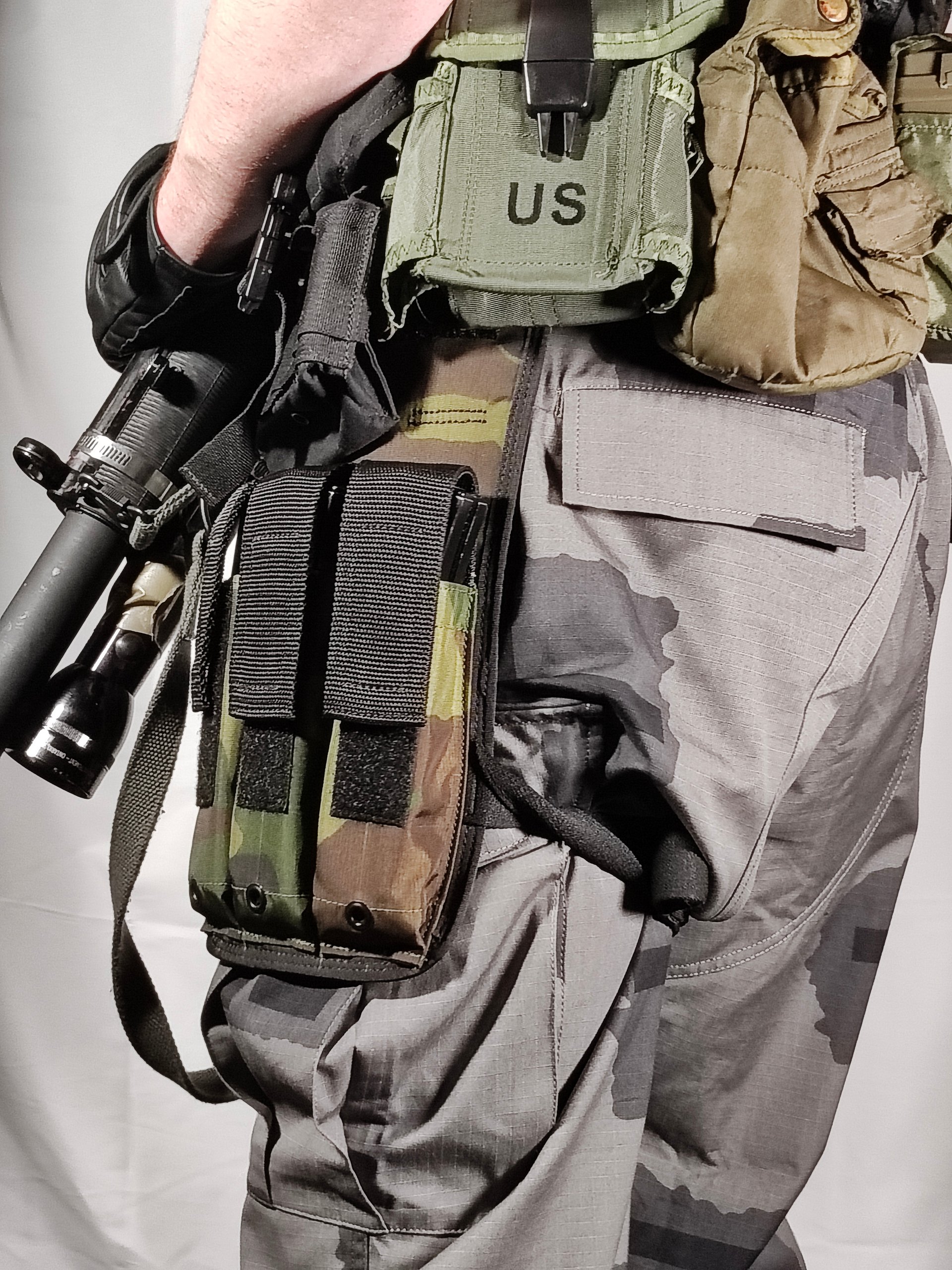 'Ready to ship' Gen-2 Drop leg MP5 Pouch, "SPANGLER" product image (3)