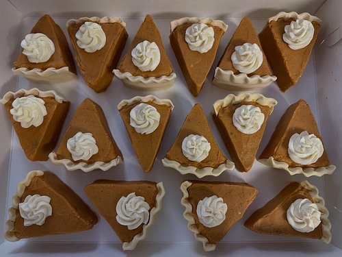 Happy Late Thanksgiving!
.
Would you call these pie cakes Pikes or Cakies?
.
.
.
.
.
.
.
.
.
.
.
.
.
.
.
#cake #pie #thanksgi...