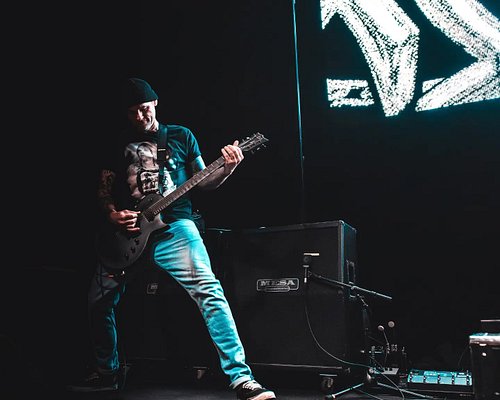 FORGE tearing up Lion Arts Factory at the Day of Contempt show. 🔥

There’s something about a guitarist locked into the riff, ...