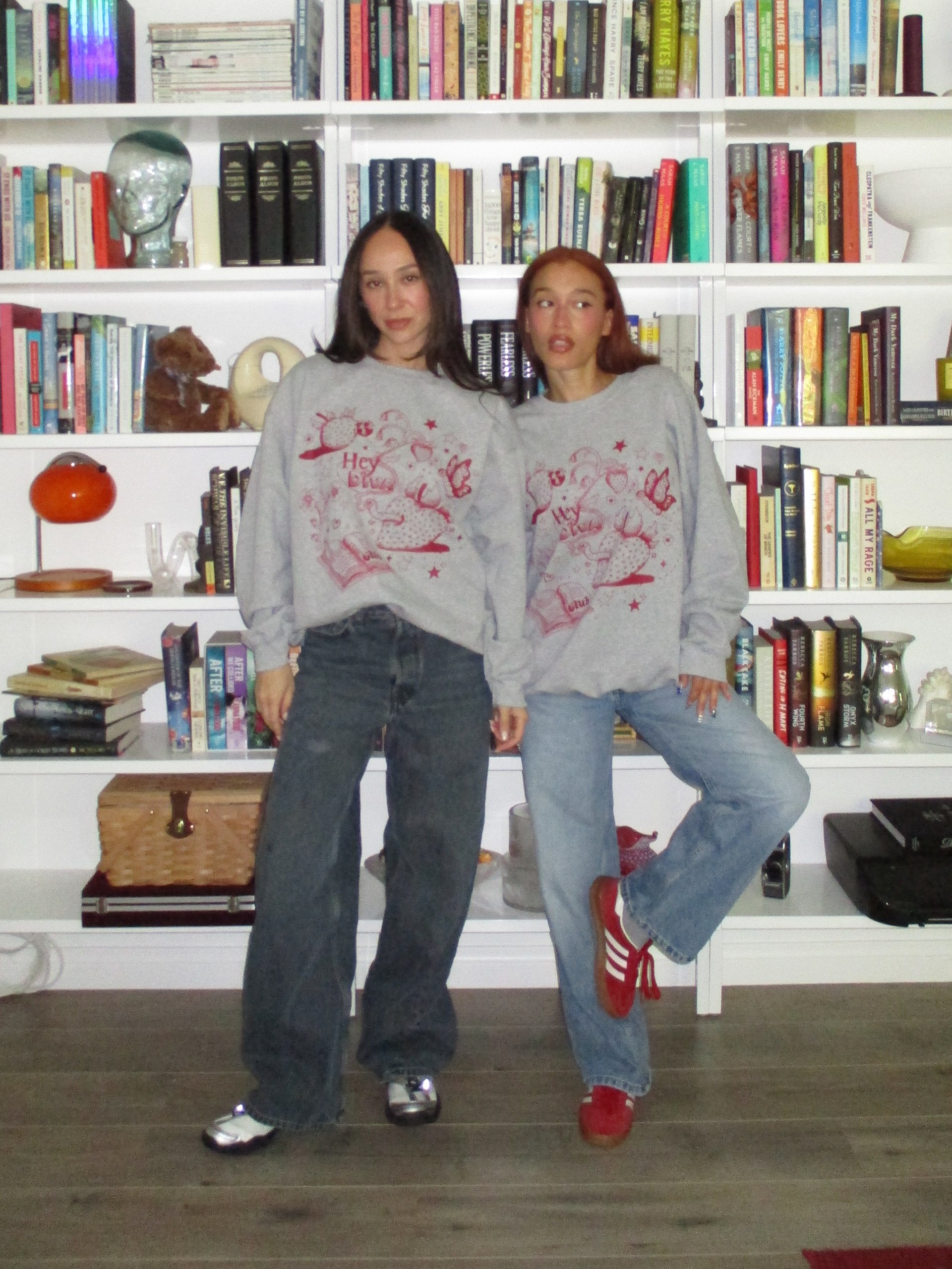 HEY DIVA CREWNECK product image (4)