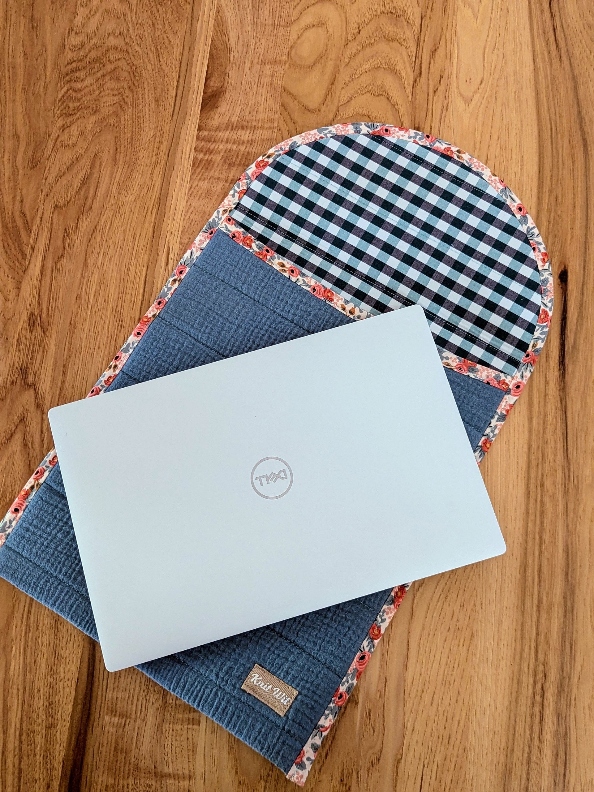 Gauze & Gingham Laptop Sleeve product image (4)