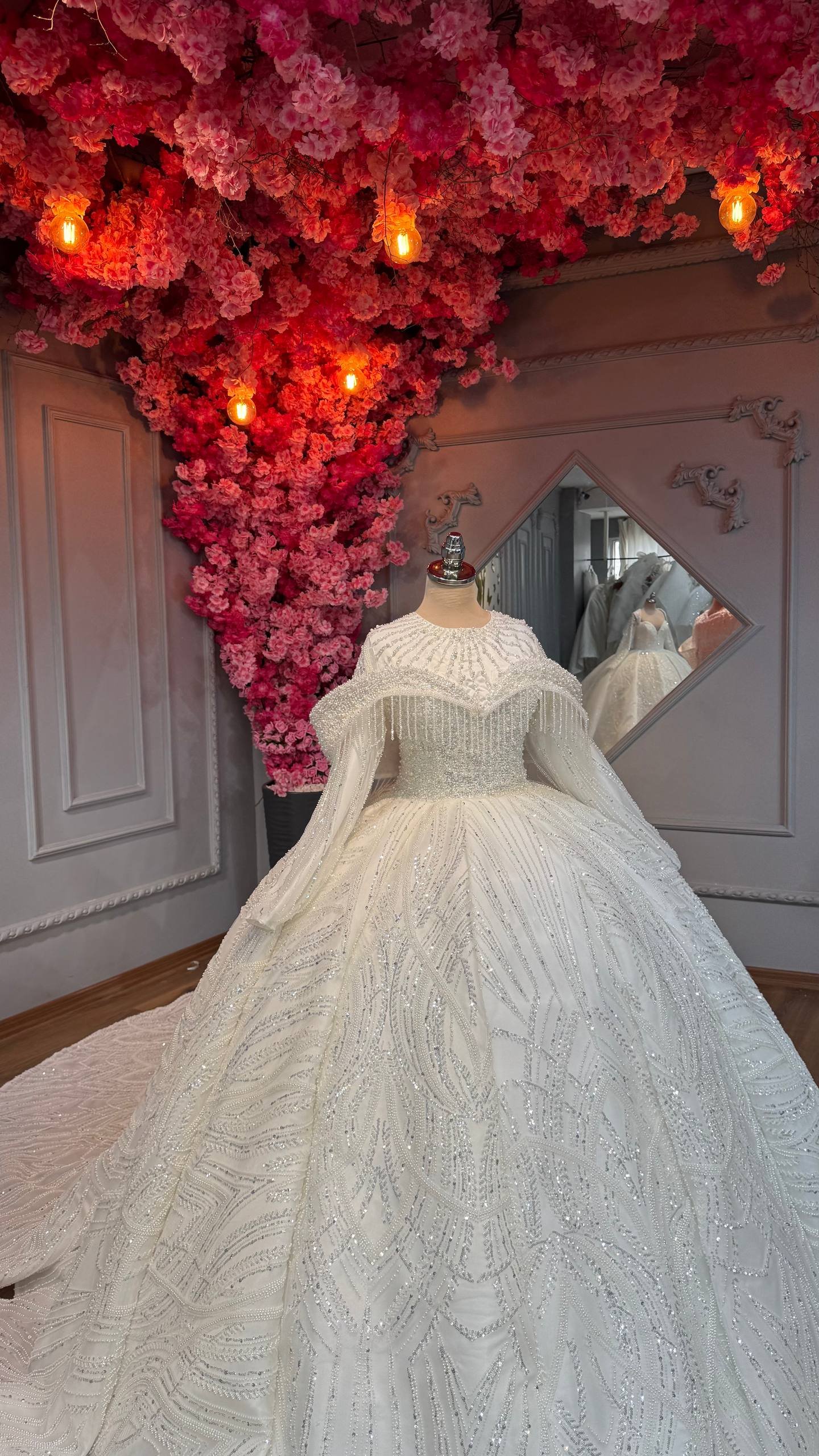 Wedding dress product image (2)