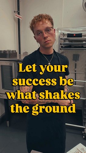 Move in silence. 💅🏼

Inspo: @christi.newrutzen 💕

#pastrychef #Chef #baker #kitchen #motivation