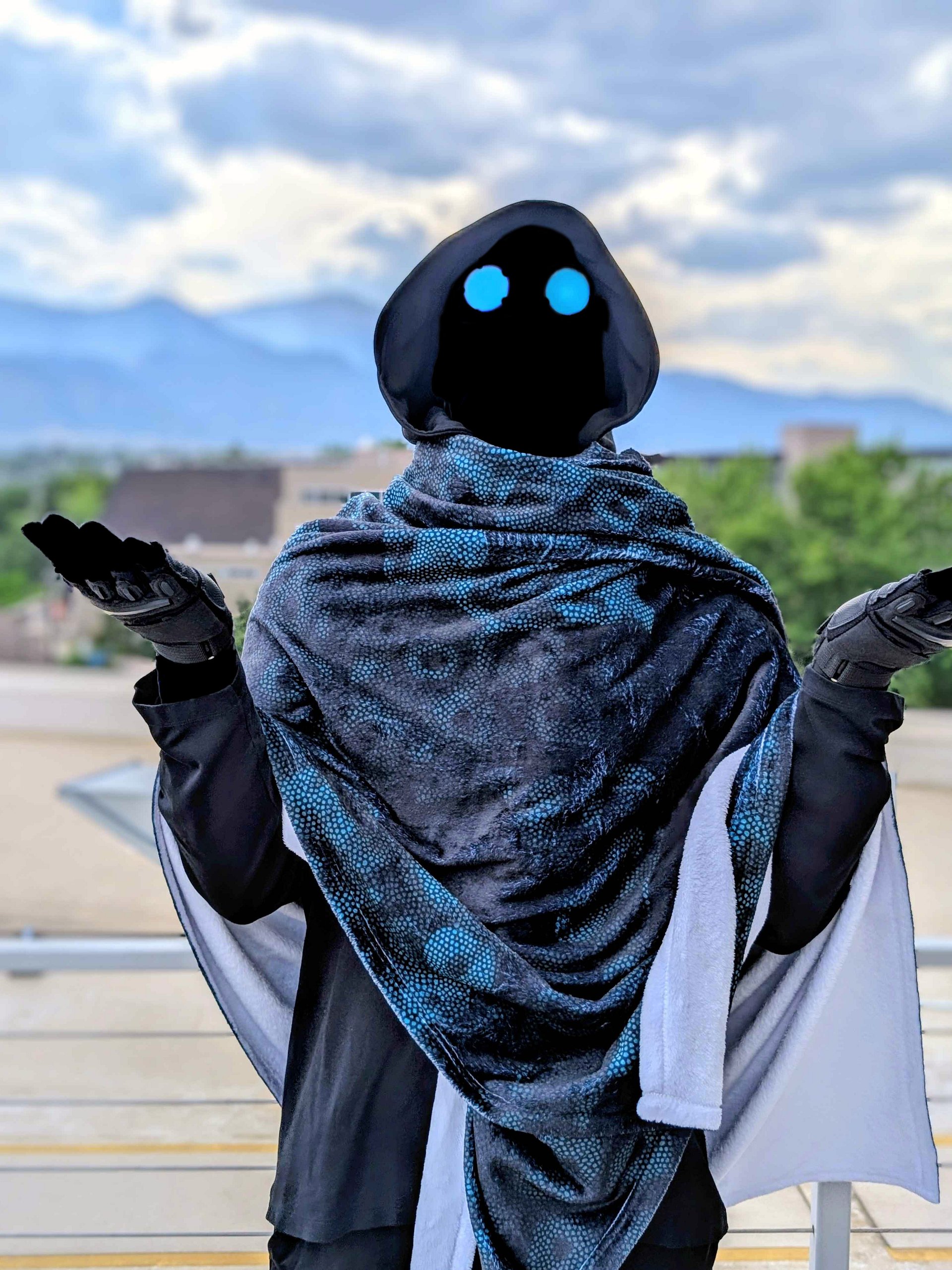 Gakvu Throw Blanket product image (3)