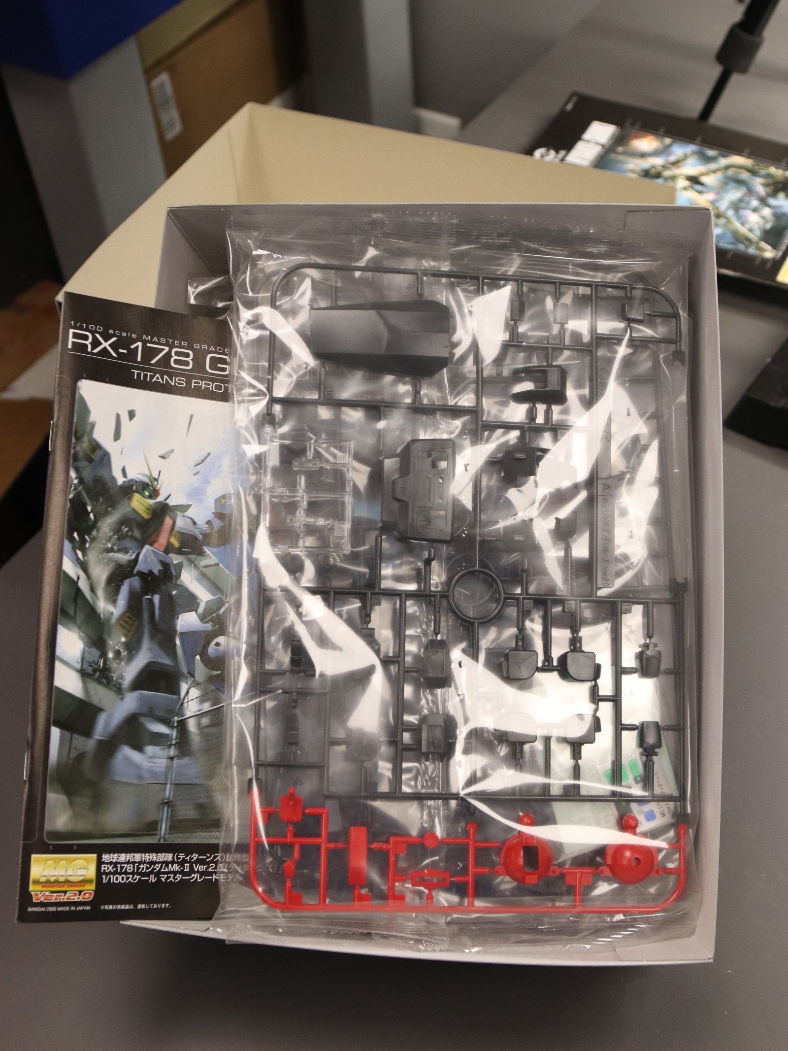 Bandai MG Gundam Mk II Titans 2.0 product image (3)