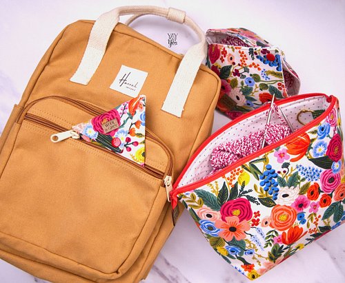 ⭐ NEW Blog Post: How to Choose the BEST Project Bag ⭐⁣
⁣
Whether you want to travel with your knitting & crochet projects, or...