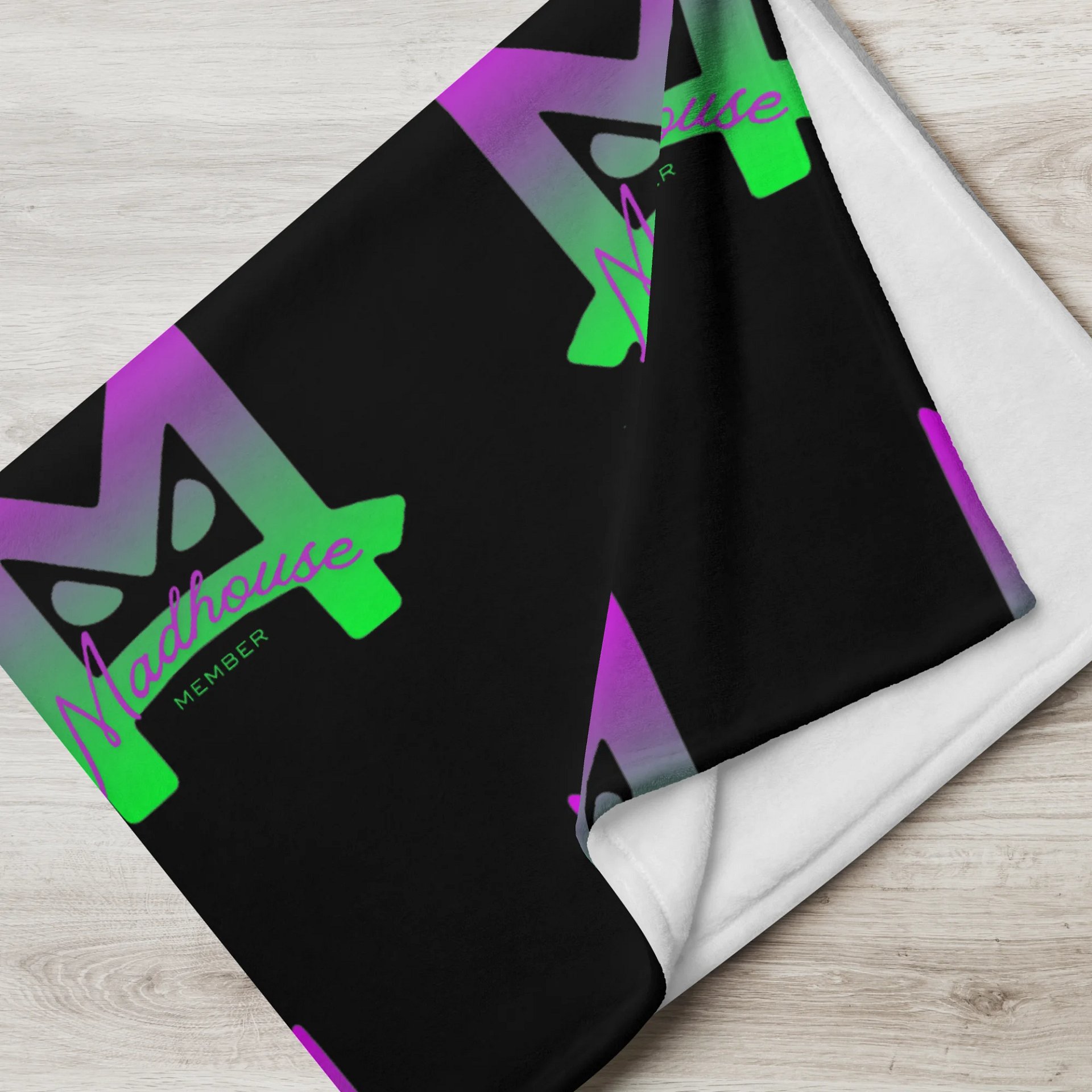 MADhouse blankie product image (7)