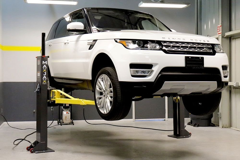 MaxJax M7K Portable Two-Post Car Lift - 7,000-Lb Capacity product image (11)