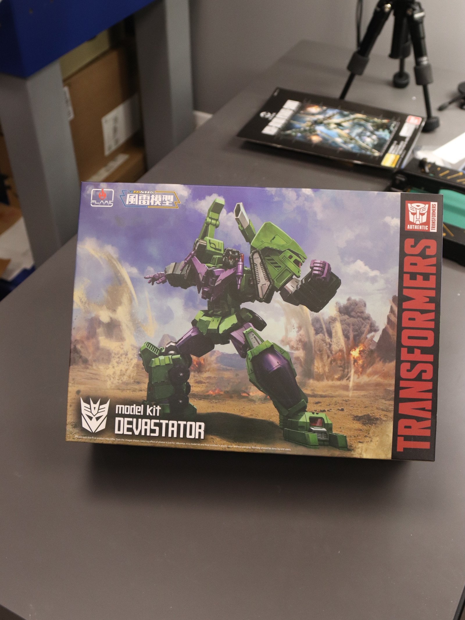 Flame Toys Devastator product image (1)