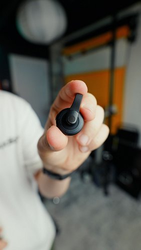 Wireless mics usually make themselves VERY obvious… but the SmallRig S70 takes a different approach 👀

With silicone covers t...