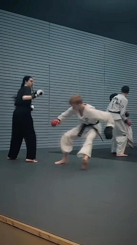 Can you tell he was on my nerves during this match? 🤣 

#martialartist #sidekick #blackbelt #taekwondoclass #femalemartialartist