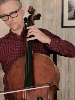 Bach Gavotte from Suzuki Book 3 🎻✨ This piece may look elegant and simple, but those 3 flats tell a different story. Welcome to C minor. For many students, this is the first time they truly experience: • playing in a minor key • navigating three flats • shaping Baroque style • balancing dance character with expression • learning new finger patterns and intonation The challenge isn't just playing the right notes. Sometimes the biggest leap in learning isn't technique, it's entering a new musical world. Was C minor a challenge for you too? 👇🎶 #Bach #SuzukiCello #Cminor #Cello #BaroqueMusic #Cellopedia #cellolessons #violoncello #celloteacher #musictok #cellomusic