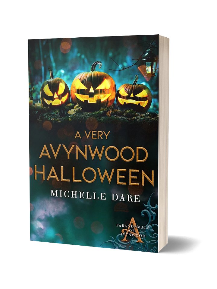 A Very Avynwood Halloween Signed Paperback product image (1)
