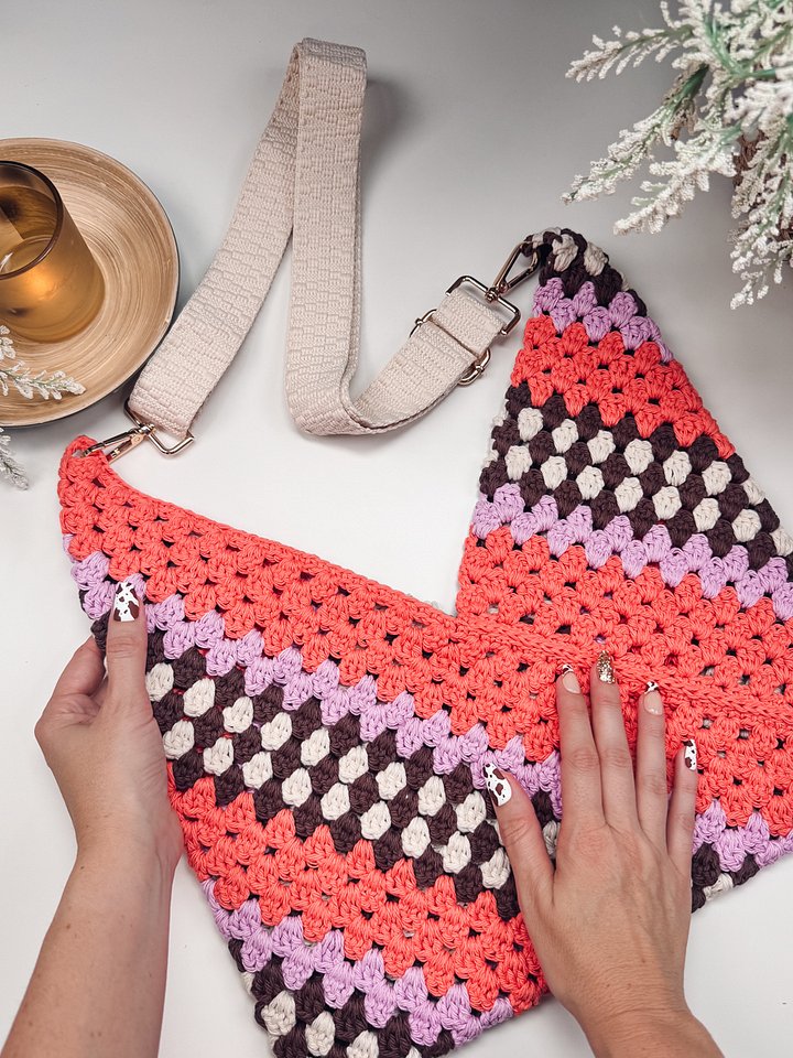 Granny Stitch Crochet Bag product image (1)