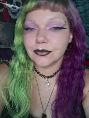 There's just something about pink and purple eyeshadows 😍😍#makeup #eyeshadow #pink #alt #dyedhair 