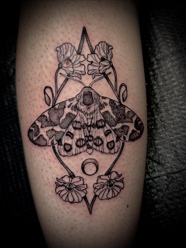 A few things I’ve done recently. Currently on a little tattoo break while I settle into life in California. The moth was adap...
