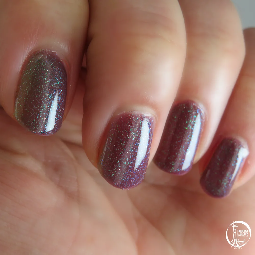 THE GRAVEYARD OF THE REAL - Solar Green to Deep Plum Glitter Polish product image (3)