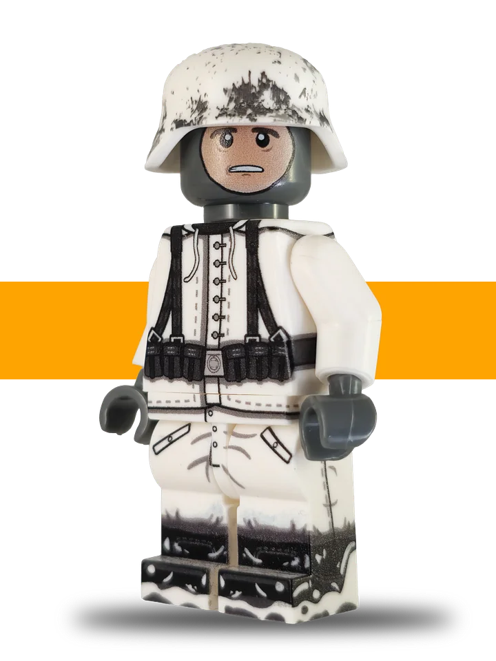 Winter German Rifleman - WW2 (Compatible) product image (1)