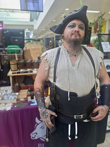 Today is the day! Find me at the Mander Centre in Wolverhampton for the next @blackcountryartisanfairs 

Tankards, bags, pouc...