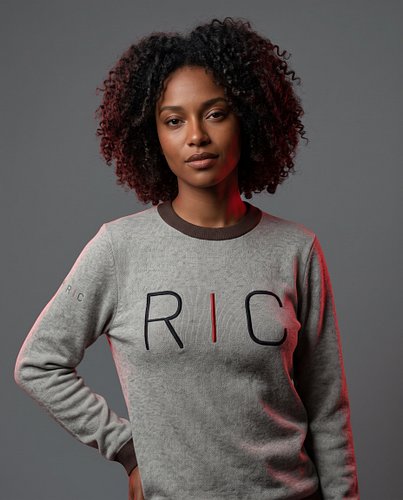 Winter’s coming.
The Jacquard Crewneck (RC‑012) is ready.
Light, breathable, calm — built for long days and cold mornings.
$6...