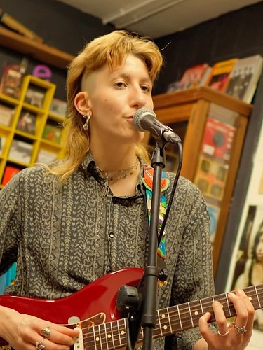 LONDON AMIGAS I'll be seeing you on the 8/6 at the fabulous @thecavarms !!!!!!! I'm very happy to be performing a solo show i...