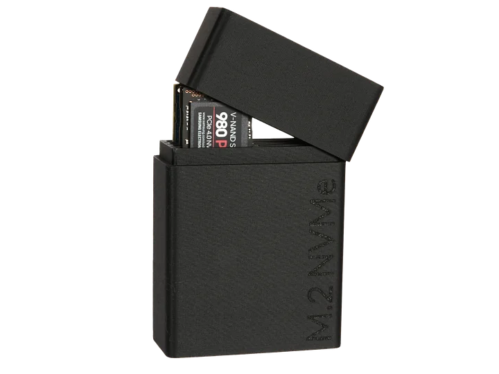 HomeLab Gear 8x NVMe Holder product image (1)