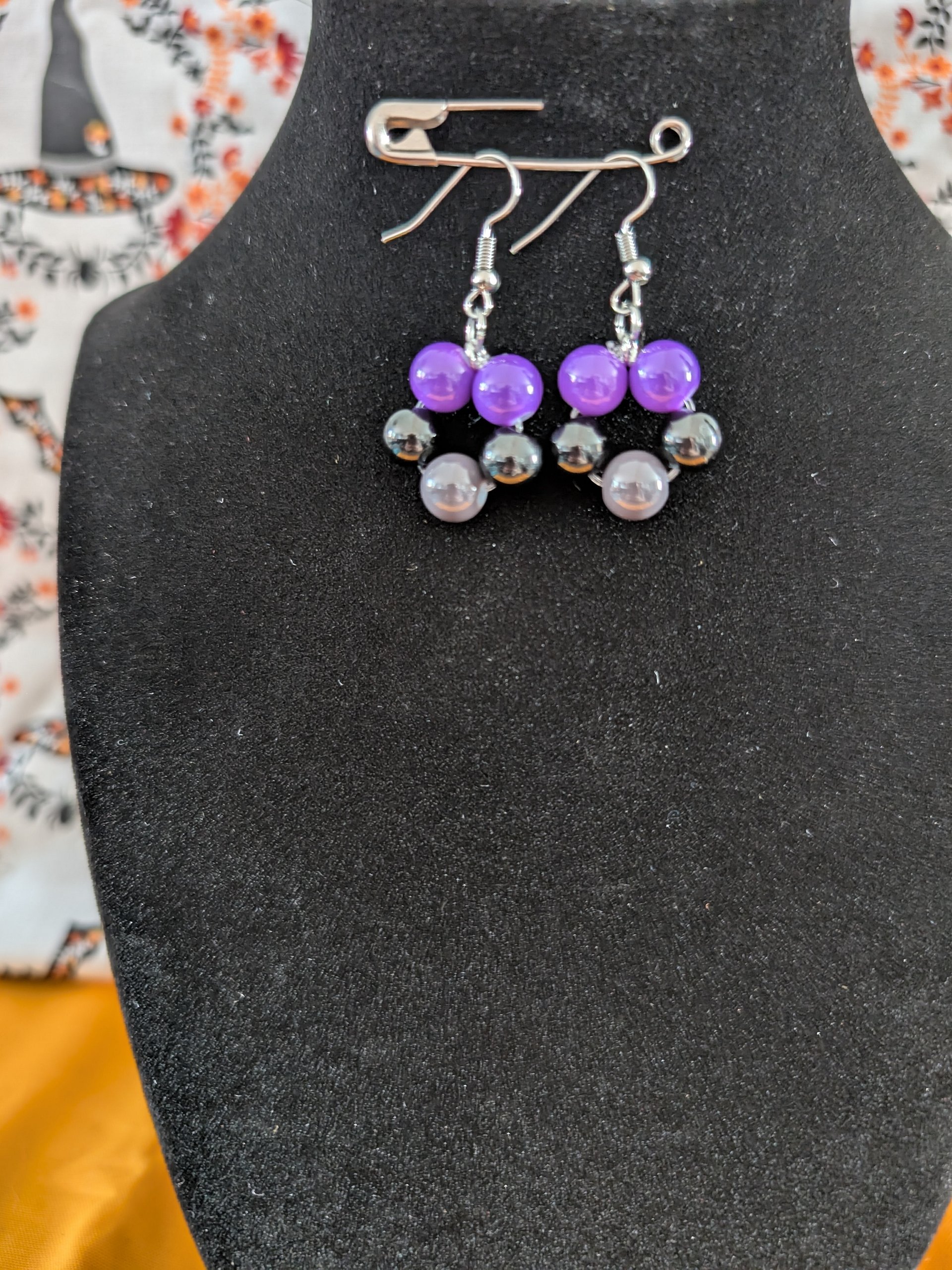 SPOOKY Earrings! product image (1)