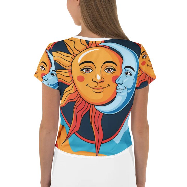 Graphic T-shirt product image (2)