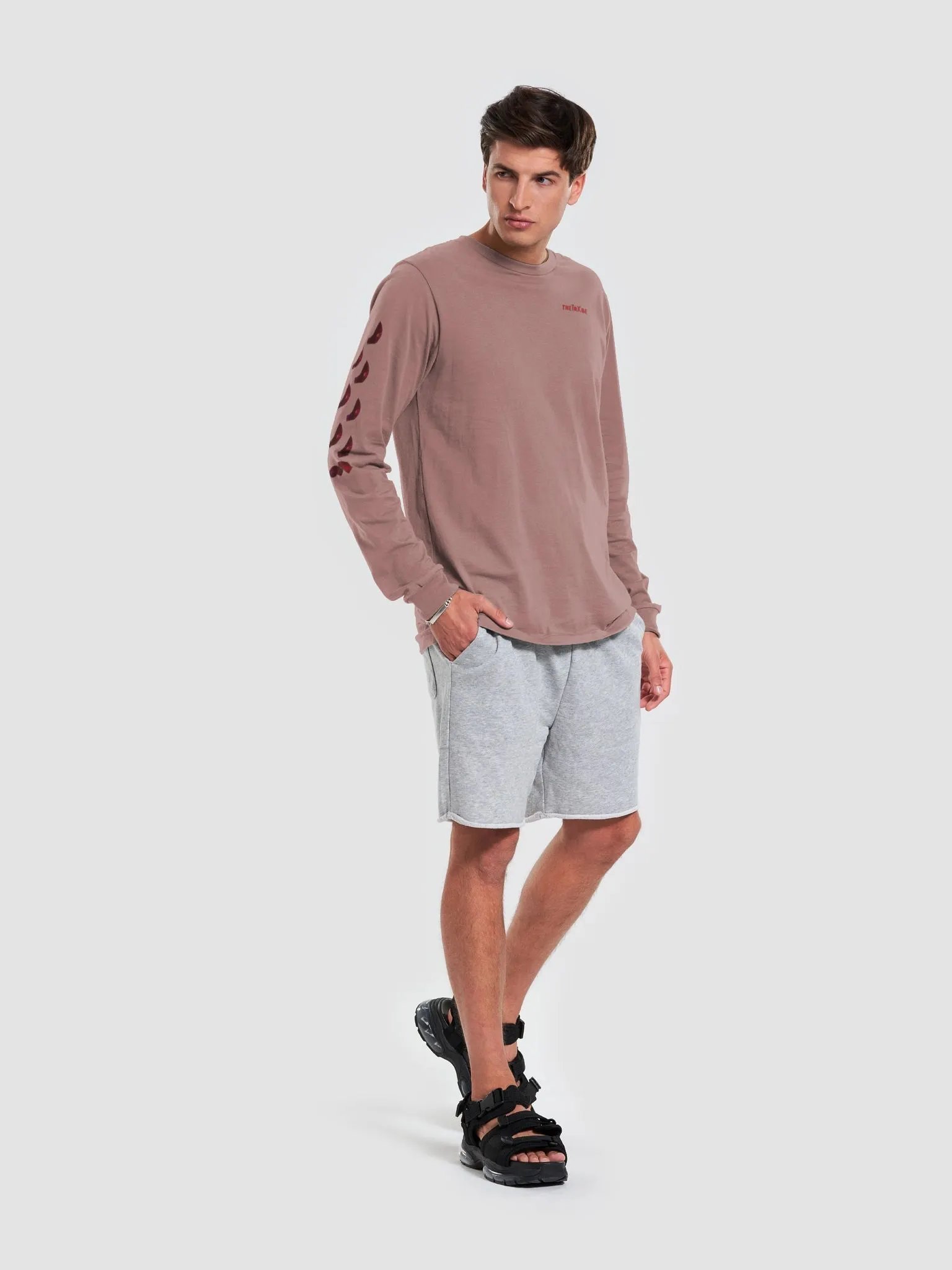 identity of a rose. (black) product image (29)