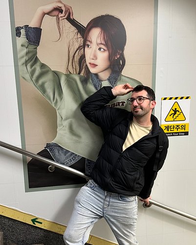 hmu if you need a spare model 🇰🇷 

#AGameOverseas