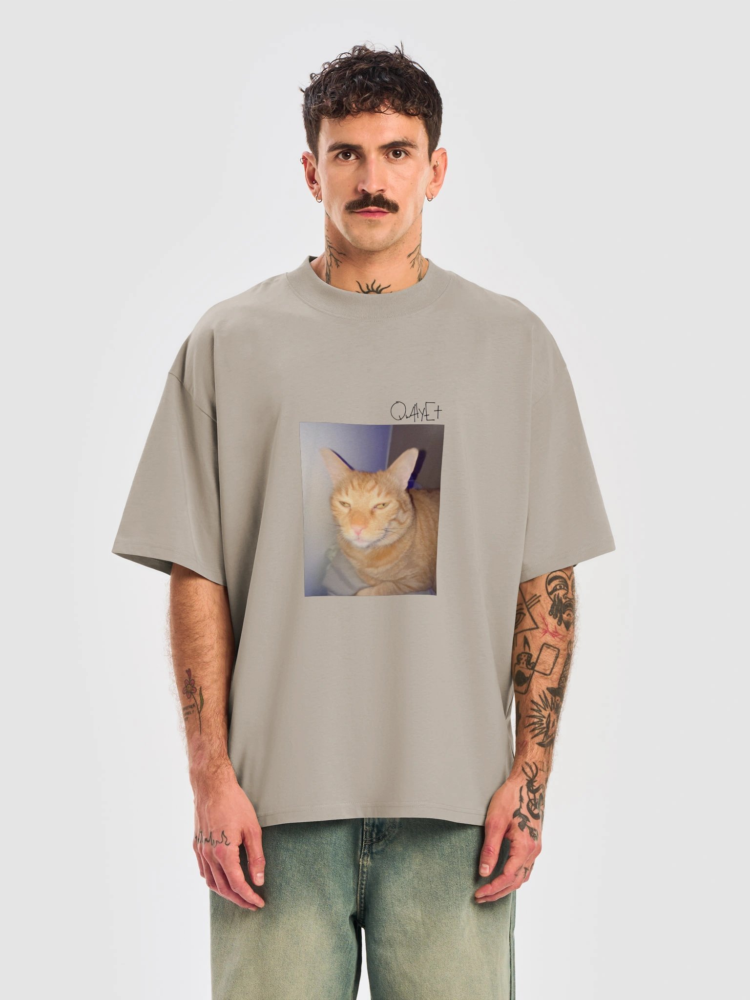 QWHYET LITTY KITTY Oversized Tee (BLACK LOGO) product image (5)