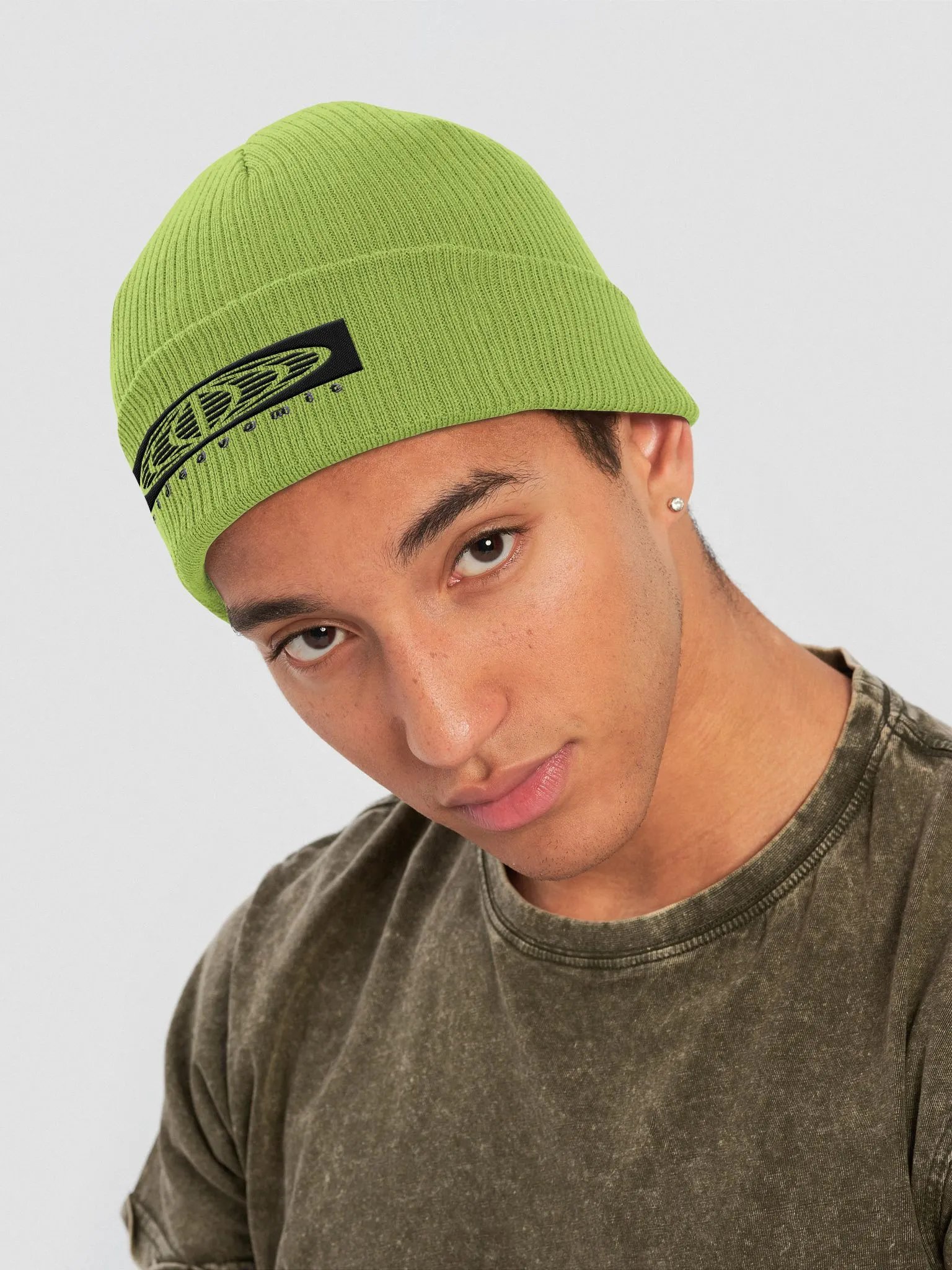 Globe embroidered beanie product image (4)
