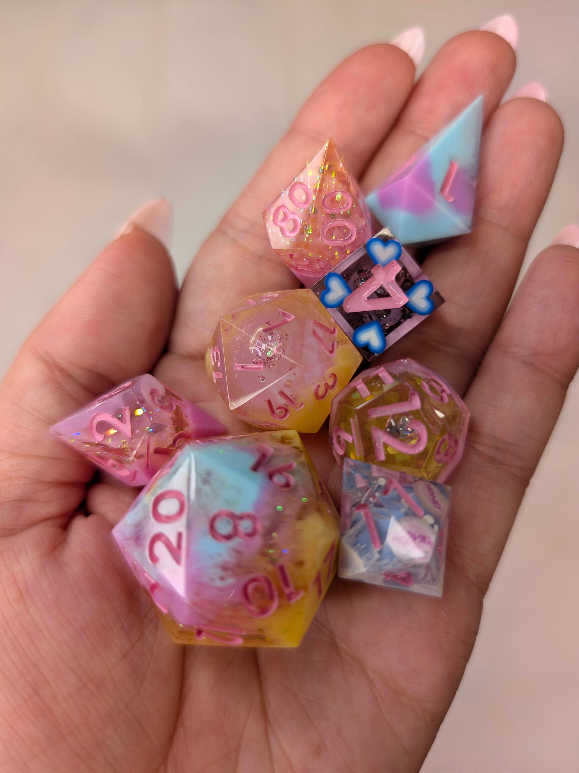 Romance (Human): KPop Demon Hunters 8-Piece Set product image (3)