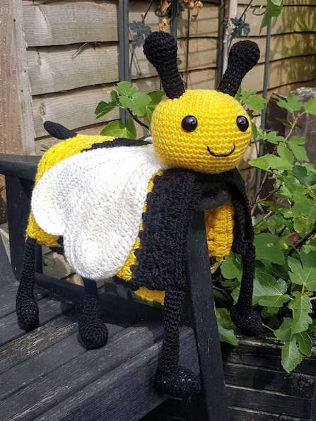 Happy Bee Folding Baby Blanket Crochet Pattern PDF - Crafting Happiness product image (2)