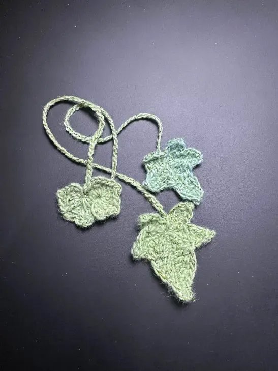 Crochet Ivy Double-Ribbon Bookmark product image (1)