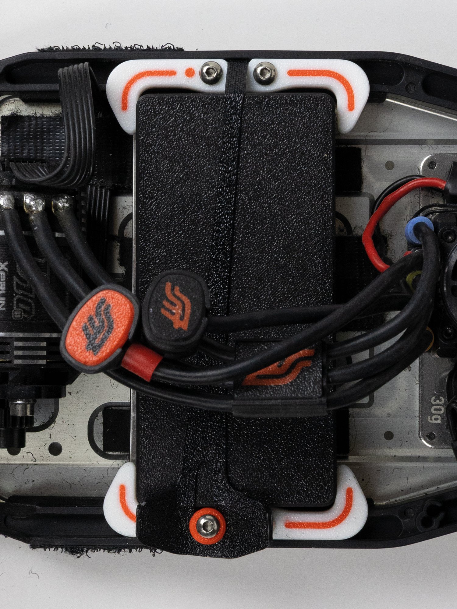 Battery holder, strap style - Xray XB2 product image (1)