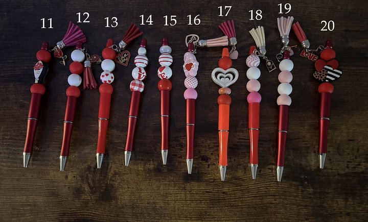 Handmade Love-Themed Beaded Pens – Romantic & Heartfelt Designs product image (2)
