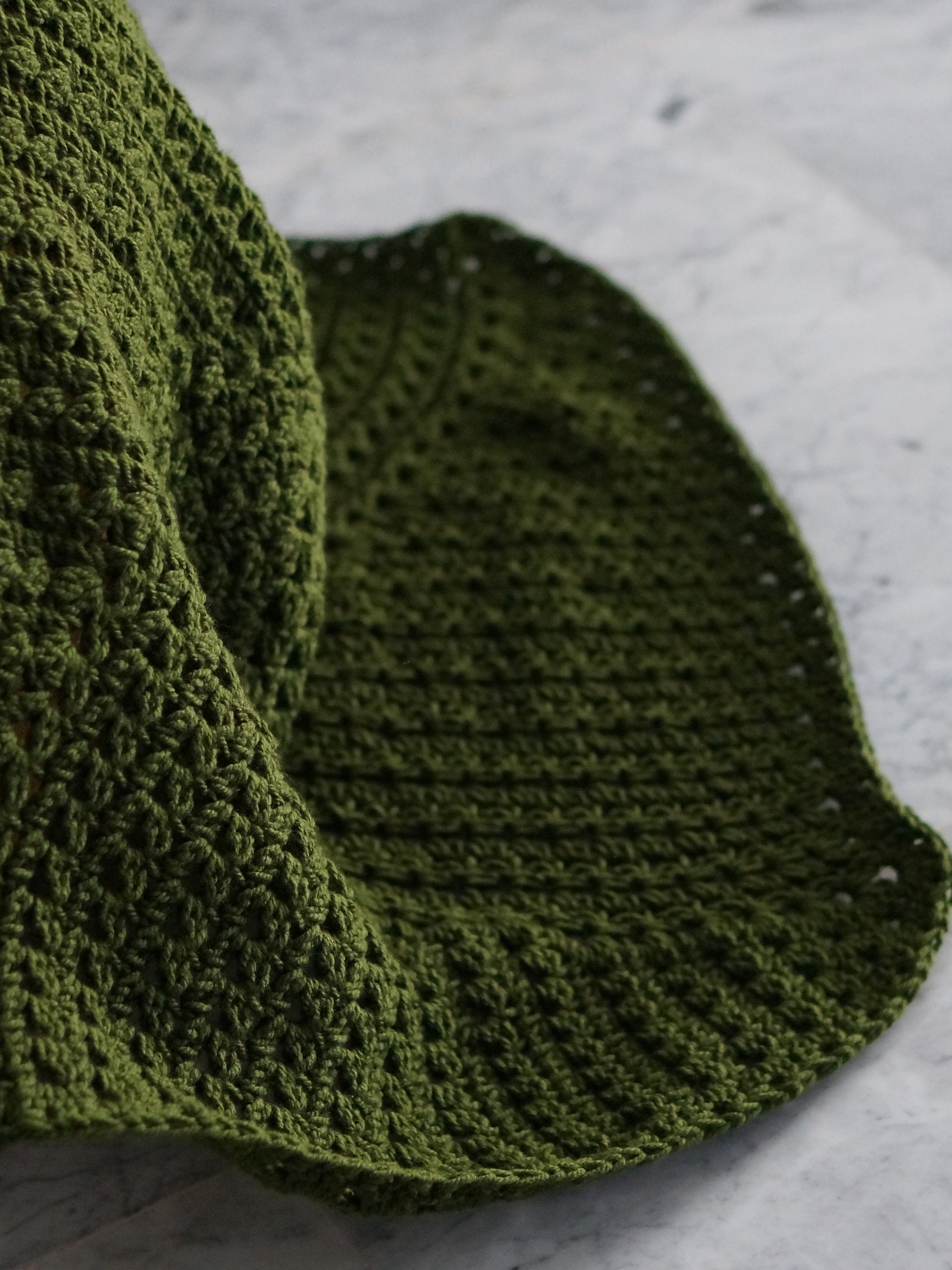 Double V stitch round blanket product image (4)