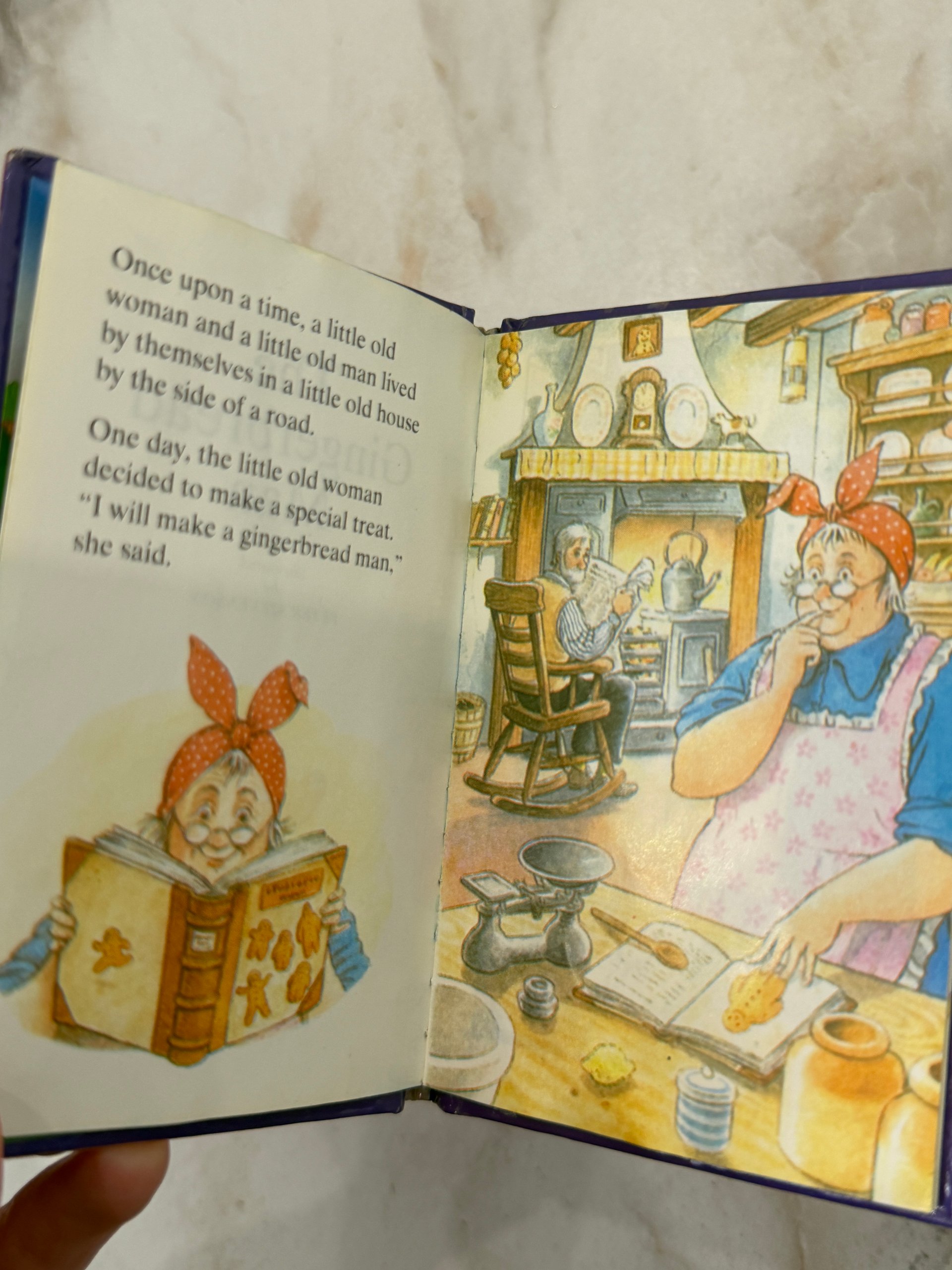 1995 The Gingerbread Man | Fairy Tale Castle Mini Hardcover | Audrey Daly | Peter Stevenson product image (5)
