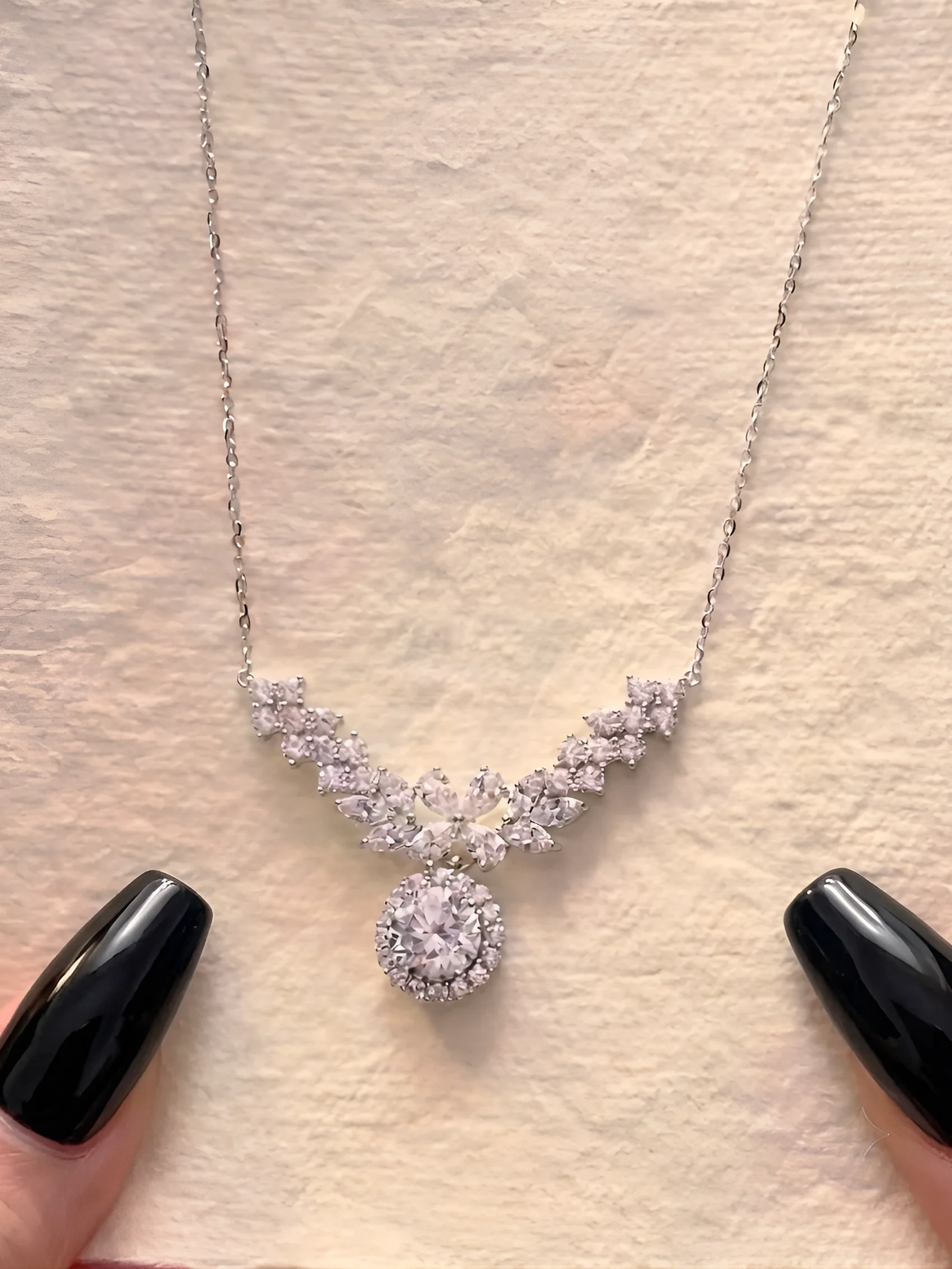 Laurel Necklace product image (5)