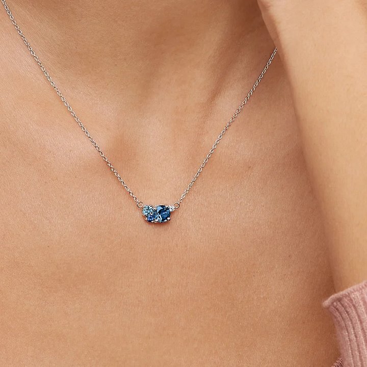 Hydrangea Bouquet Pendant in Silver product image (2)