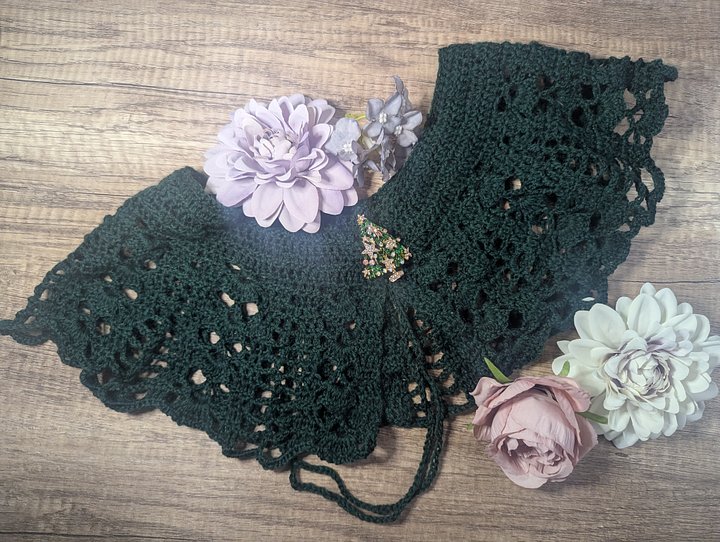 Lace Collar - Green w/Tree Pin product image (1)