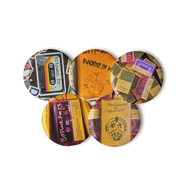 Set of small pins product image (2)
