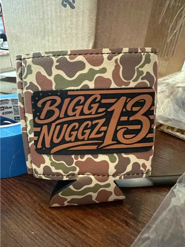 SHORT CAN MAGNET KOOZIES - FLAG LEATHER PATCH product image (1)