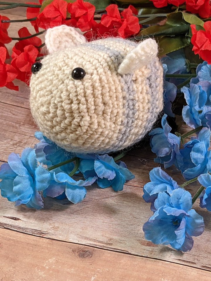 [PRE-ORDER] Ghost Bee Plush product image (1)